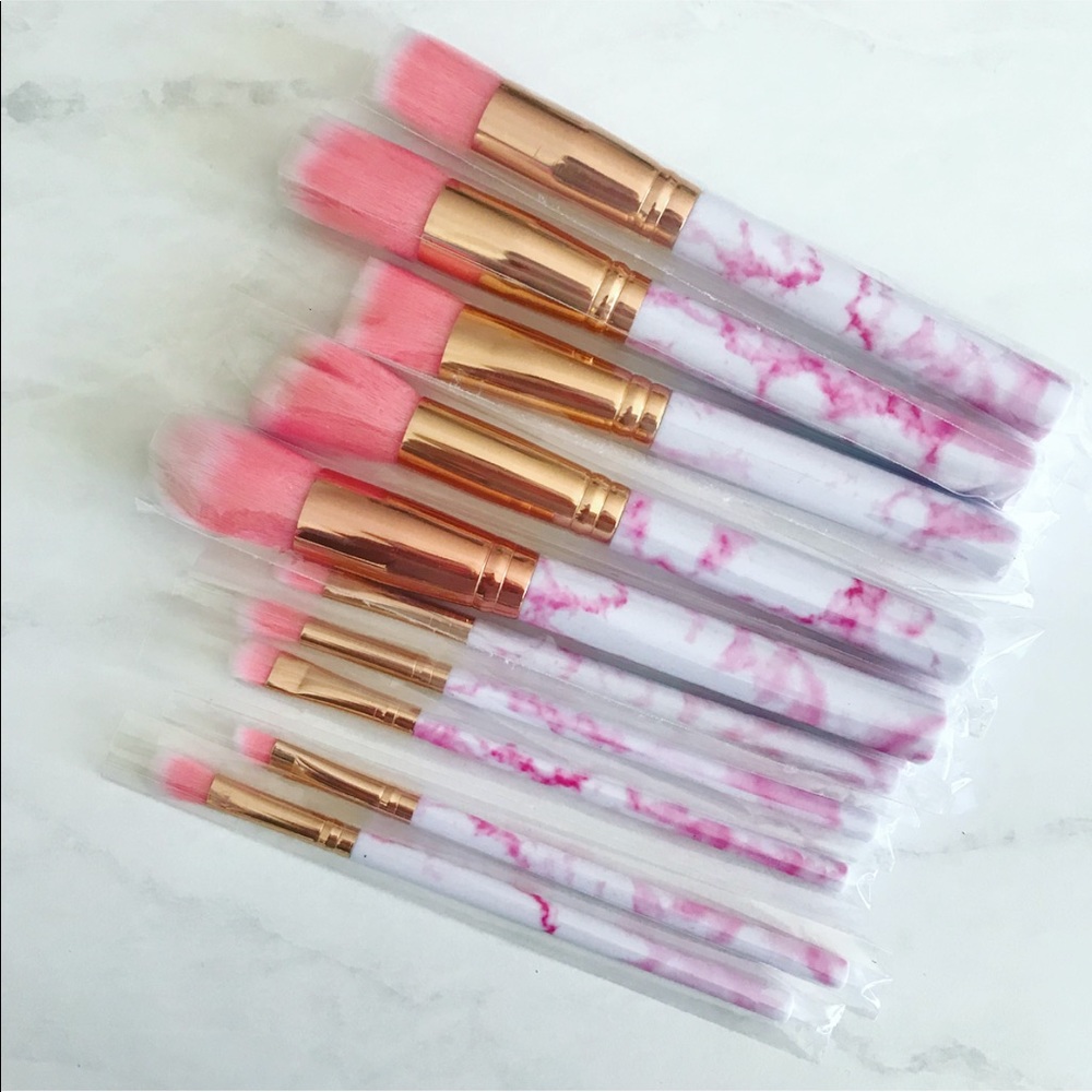 ✨HP ✨ 10 piece Pink Marble Makeup Brush Set - Picture 5 of 6